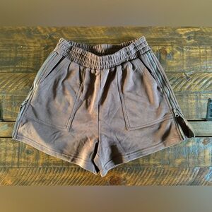 Papermoon AUBREY ELASTIC WAIST SIDE ZIPPER SHORTS sz small dark brown